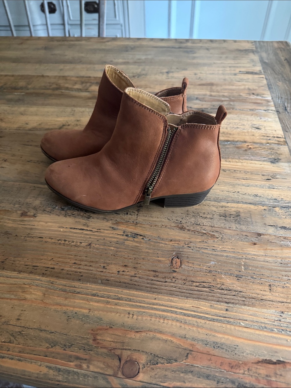Giani Bini girls/ women’s Brown Leather Ankle Booties with Side Zip